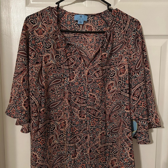 CeCe Tops - CeCe Brown and Orange Flutter Sleeve Blouse
